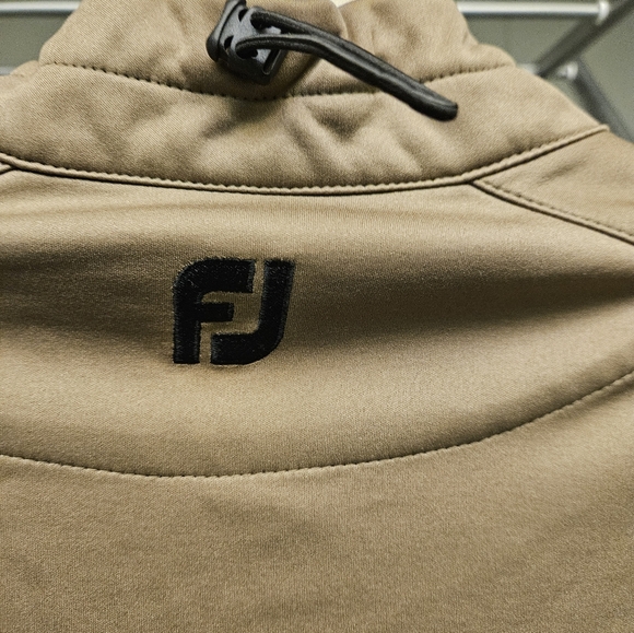 Golf Jacket - Picture 2 of 7